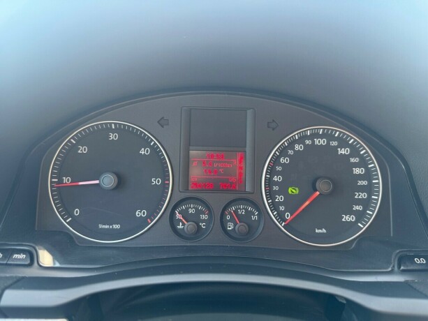 volkswagen-golf-diesel-2008-big-15