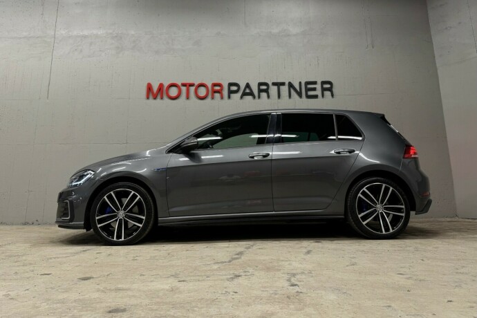 volkswagen-golf-elektrisitetbensin-2019-big-3