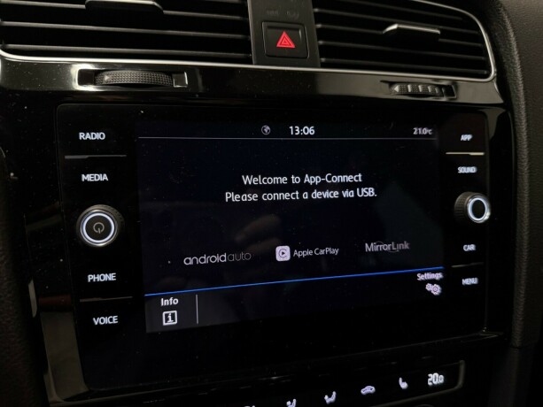 volkswagen-golf-elektrisitetbensin-2019-big-19
