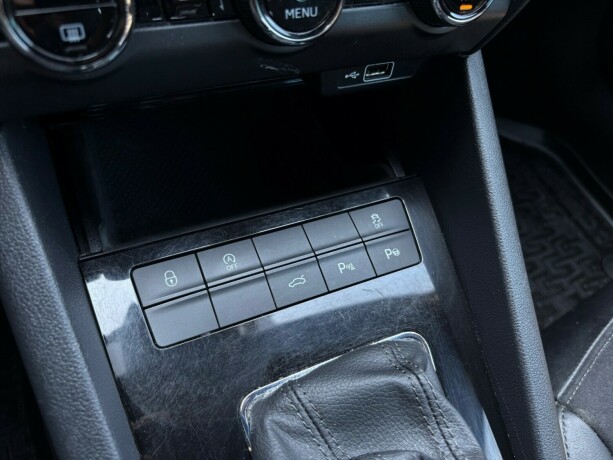 skoda-octavia-diesel-2020-big-28