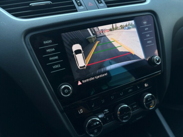 skoda-octavia-diesel-2020-big-27