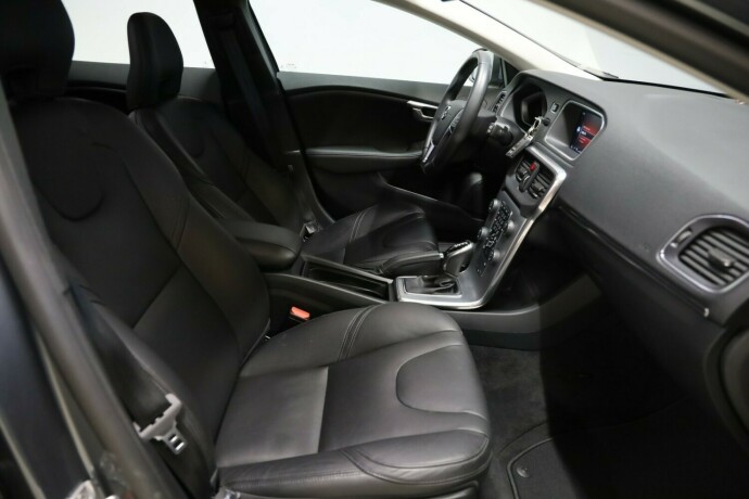 volvo-v40-bensin-2017-big-7