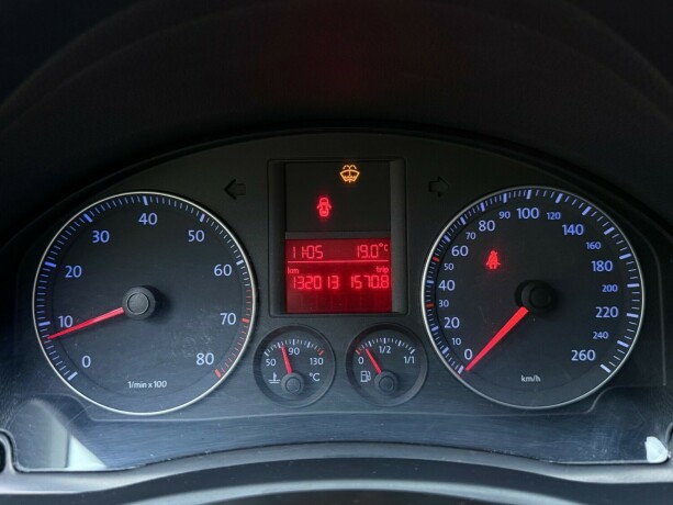 volkswagen-golf-bensin-2007-big-15