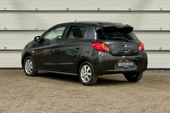 mitsubishi-space-star-bensin-2014-big-3