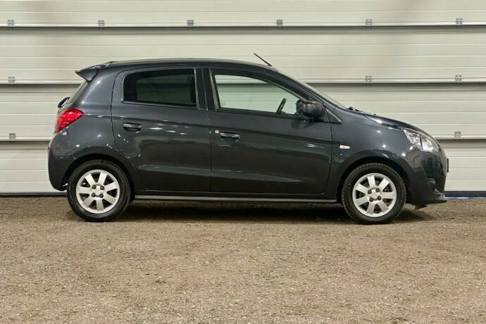 mitsubishi-space-star-bensin-2014-big-1
