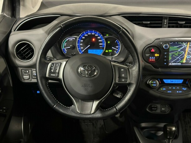 toyota-yaris-elektrisitetbensin-2016-big-14