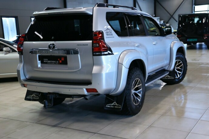 toyota-land-cruiser-diesel-2018-big-2