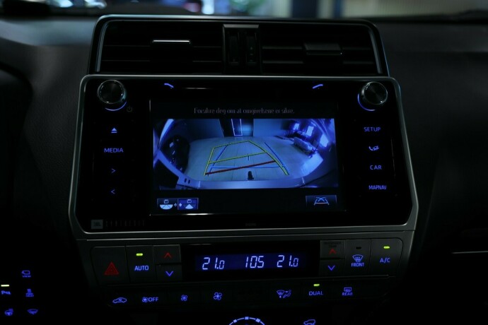 toyota-land-cruiser-diesel-2018-big-16