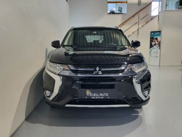 mitsubishi-outlander-elektrisitetbensin-2017-big-2