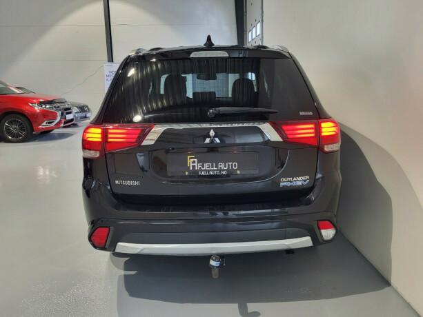 mitsubishi-outlander-elektrisitetbensin-2017-big-7