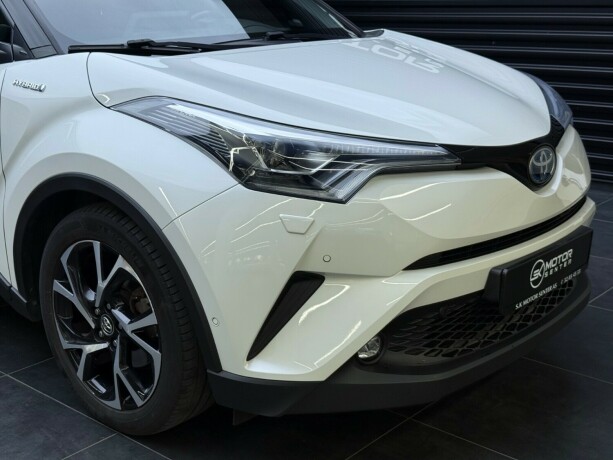 toyota-c-hr-elektrisitetbensin-2019-big-2