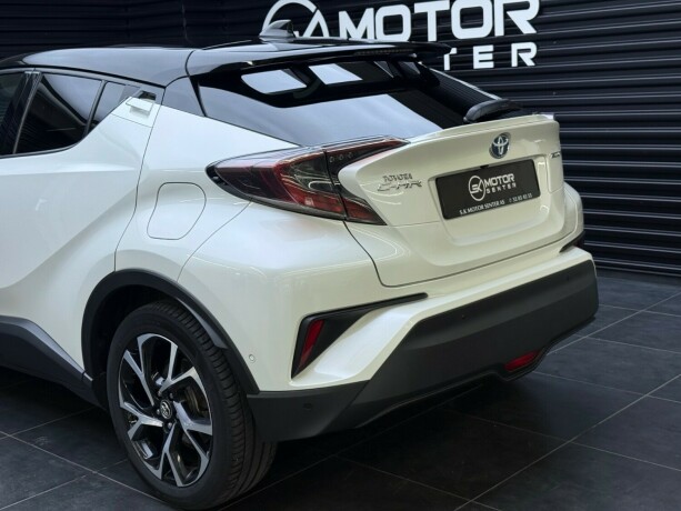 toyota-c-hr-elektrisitetbensin-2019-big-5