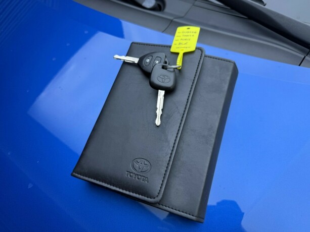 toyota-auris-bensin-2011-big-26