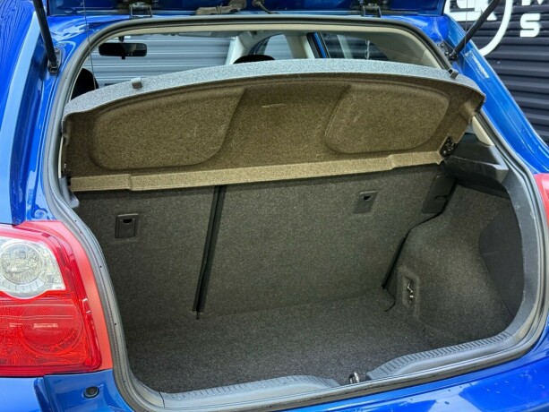 toyota-auris-bensin-2011-big-25