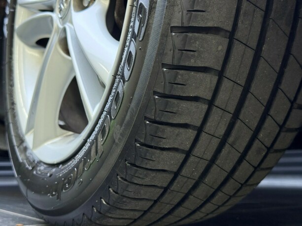 toyota-auris-bensin-2011-big-8