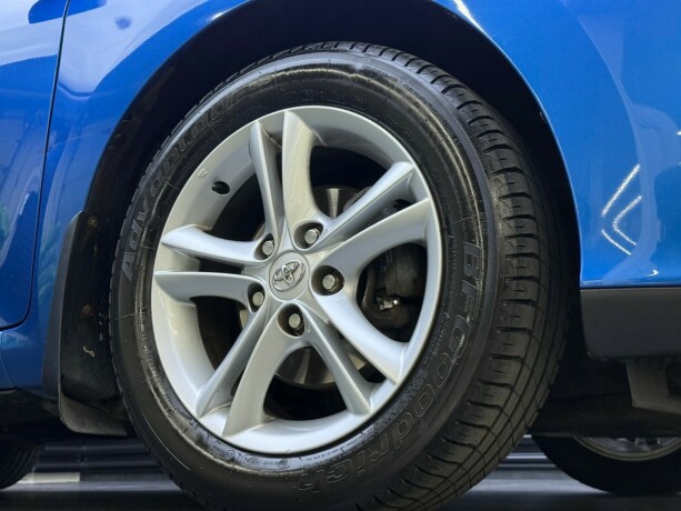 toyota-auris-bensin-2011-big-7