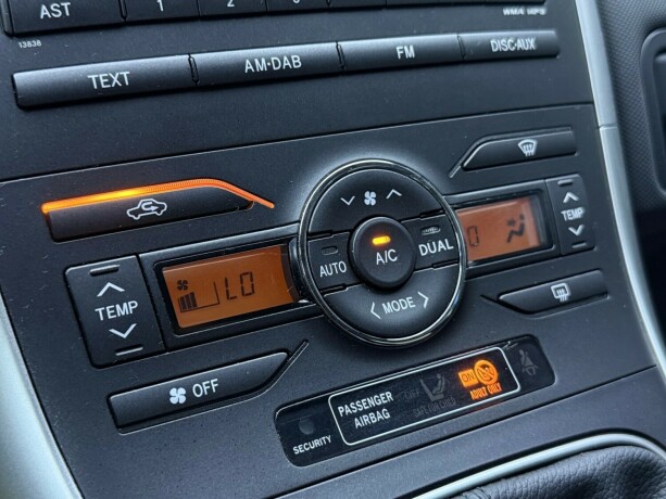 toyota-auris-bensin-2011-big-18
