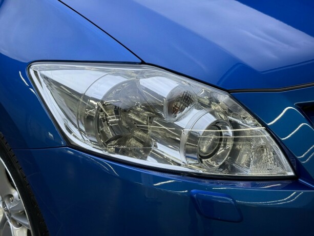 toyota-auris-bensin-2011-big-3