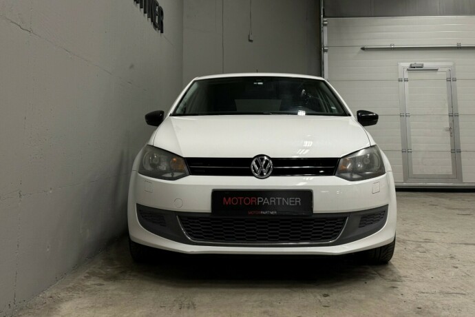 volkswagen-polo-bensin-2012-big-1