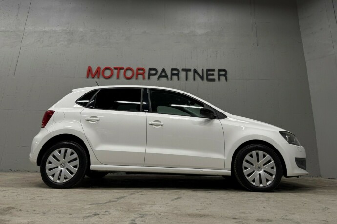 volkswagen-polo-bensin-2012-big-8