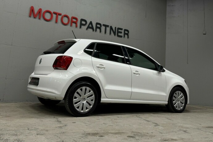 volkswagen-polo-bensin-2012-big-7