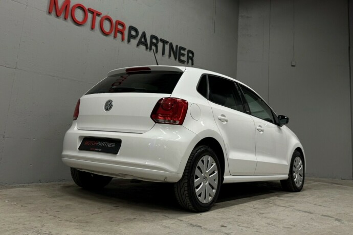 volkswagen-polo-bensin-2012-big-6