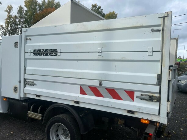 ford-transit-diesel-2011-big-14