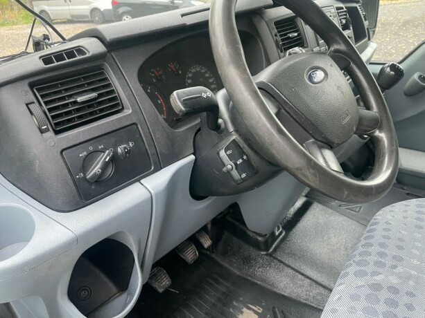 ford-transit-diesel-2011-big-25