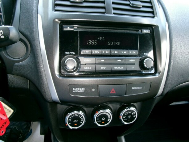 mitsubishi-asx-bensin-2014-big-12