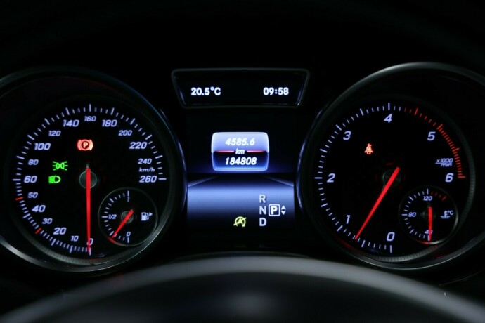 mercedes-benz-gls-diesel-2017-big-15