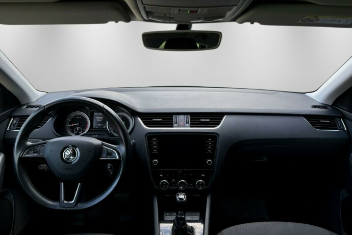 skoda-octavia-bensin-2020-big-13