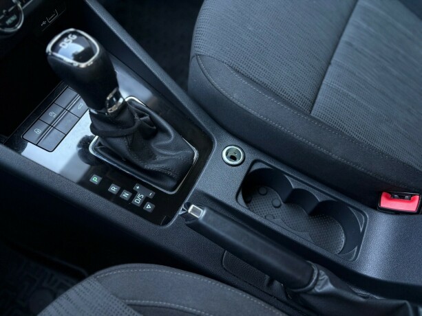 skoda-octavia-bensin-2020-big-32