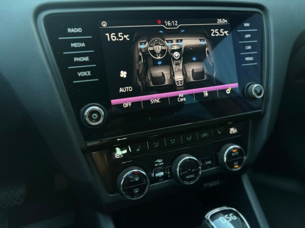 skoda-octavia-bensin-2020-big-27