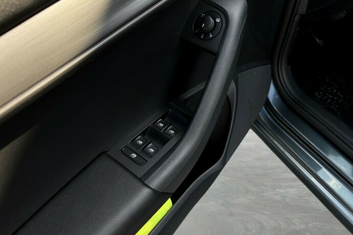 skoda-octavia-bensin-2020-big-37