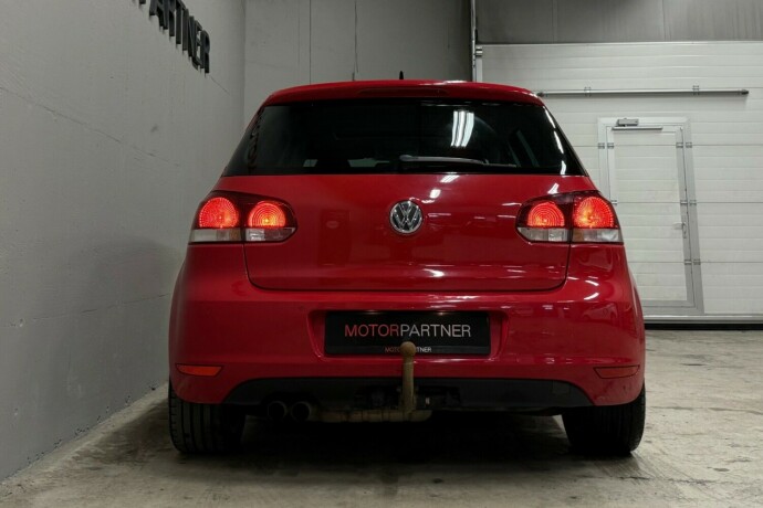 volkswagen-golf-diesel-2010-big-5