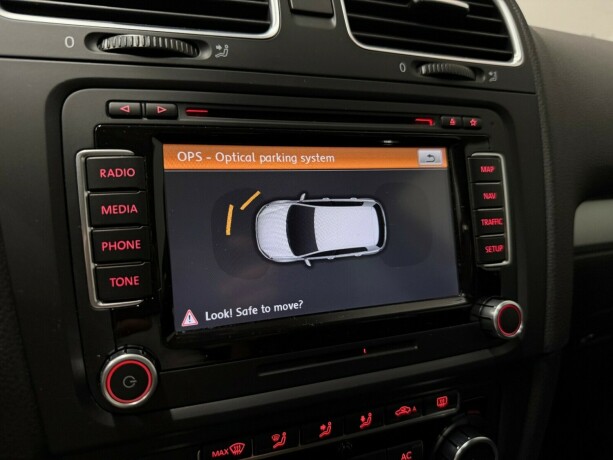 volkswagen-golf-diesel-2010-big-19