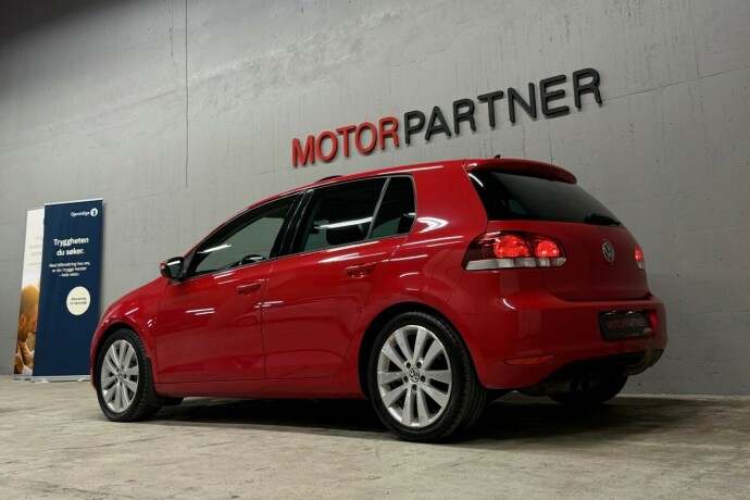 volkswagen-golf-diesel-2010-big-4