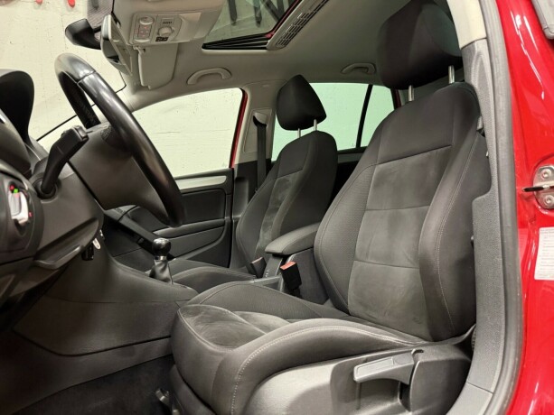 volkswagen-golf-diesel-2010-big-13