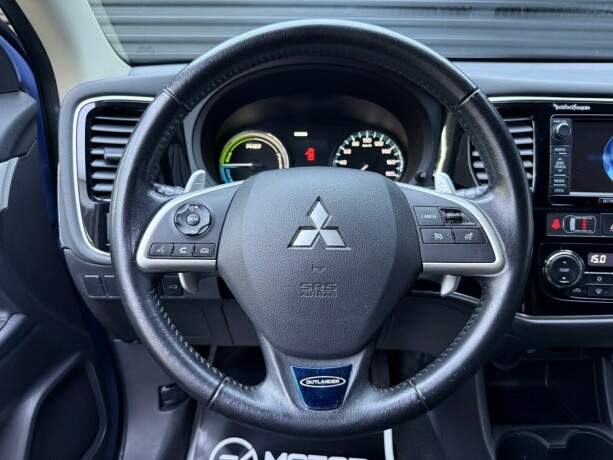 mitsubishi-outlander-elektrisitetbensin-2014-big-13
