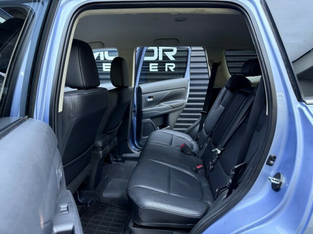 mitsubishi-outlander-elektrisitetbensin-2014-big-27