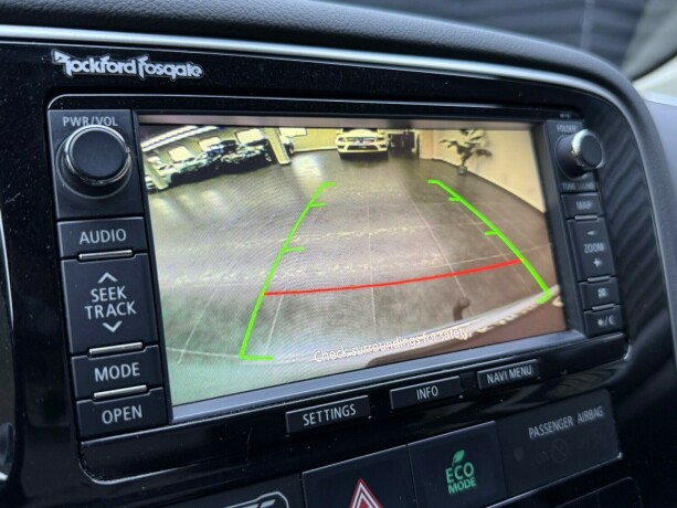 mitsubishi-outlander-elektrisitetbensin-2014-big-18