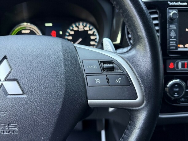 mitsubishi-outlander-elektrisitetbensin-2014-big-15
