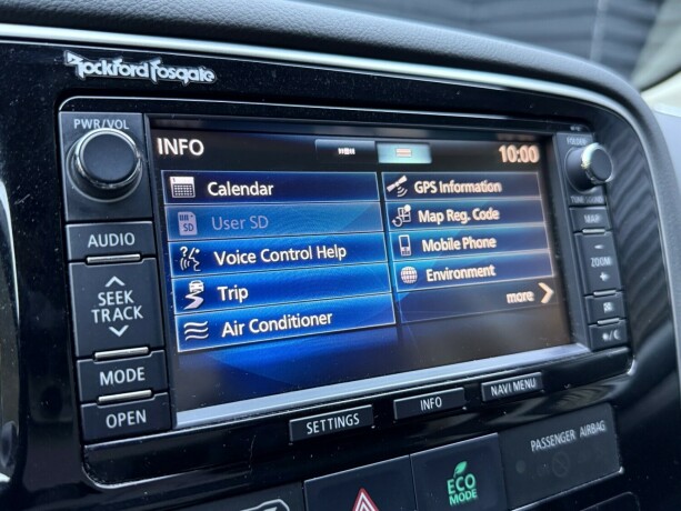mitsubishi-outlander-elektrisitetbensin-2014-big-20