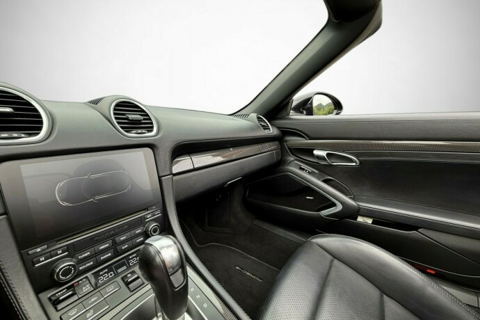 porsche-boxster-bensin-2017-big-38