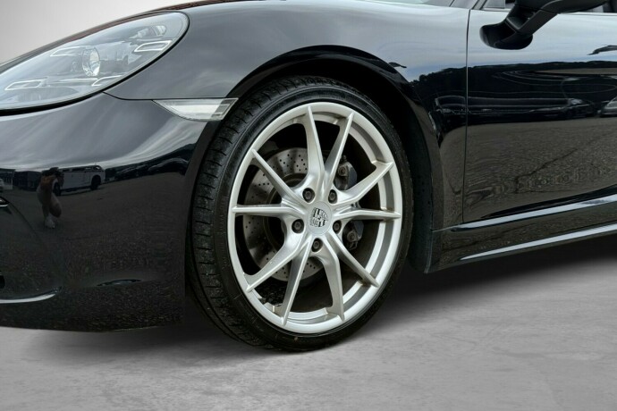 porsche-boxster-bensin-2017-big-6