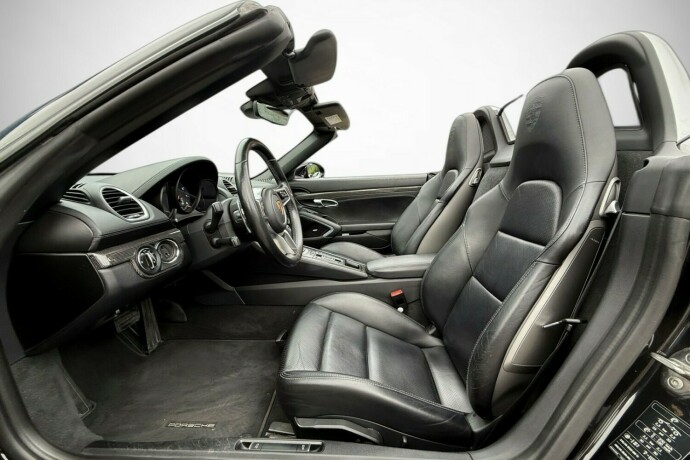 porsche-boxster-bensin-2017-big-15