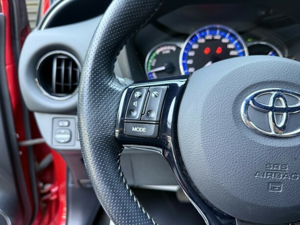 toyota-yaris-elektrisitetbensin-2016-big-15