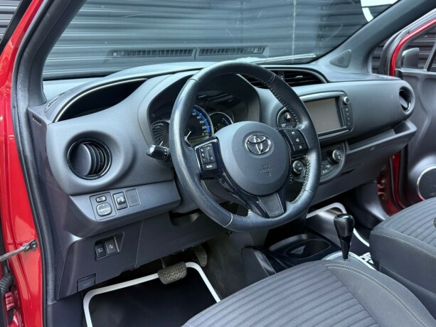 toyota-yaris-elektrisitetbensin-2016-big-11