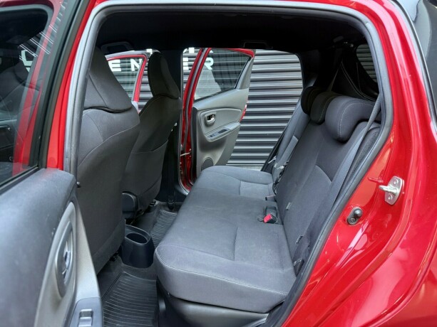 toyota-yaris-elektrisitetbensin-2016-big-28