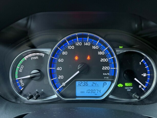 toyota-yaris-elektrisitetbensin-2016-big-17
